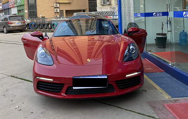 合肥汽車租賃公司 保時捷 紅色